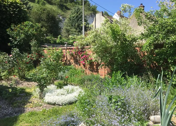 Les Papouz Giverny Bed & Breakfast 3*