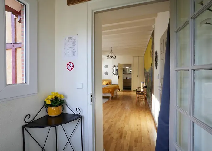 Les Papouz Giverny Bed & Breakfast 3*