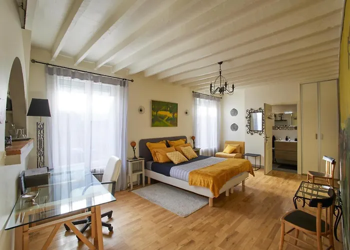Bed & Breakfast Les Papouz Giverny 3*