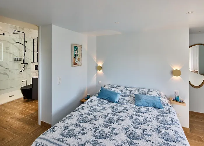 Les Papouz Giverny Bed & Breakfast 3*